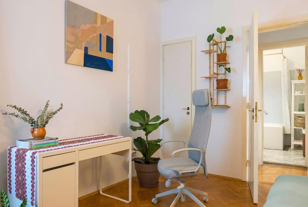 Ultra-Central University Square Apartament Apartament Boekarest Buitenkant foto